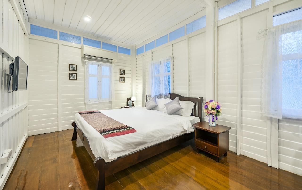 Baankachitpan Bangkok Hotel Екстер'єр фото