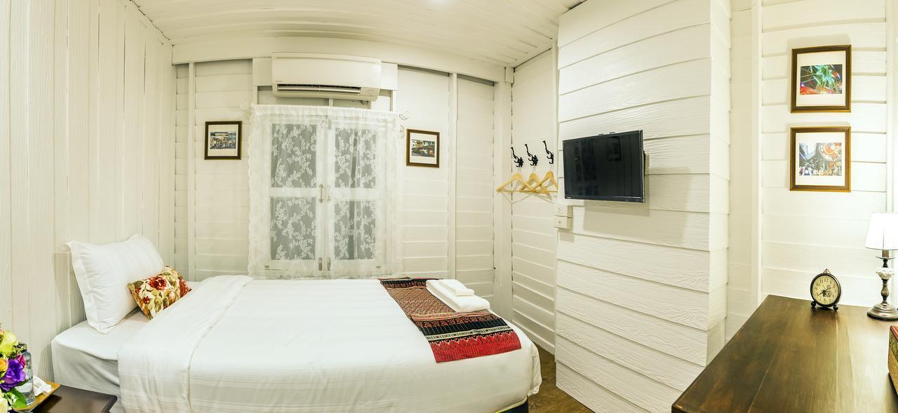 Baankachitpan Bangkok Hotel Екстер'єр фото