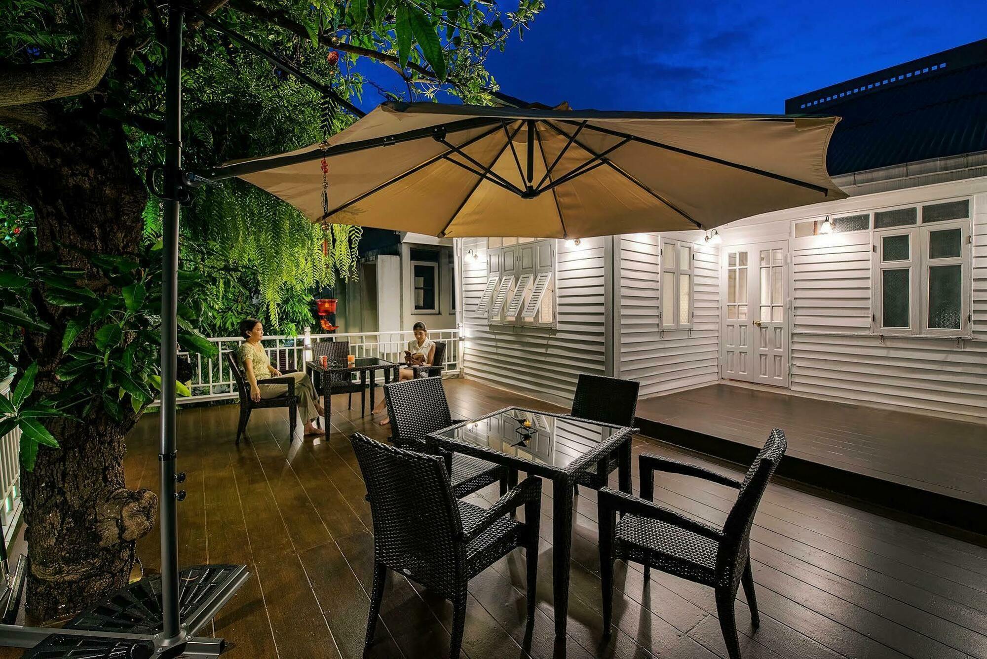 Baankachitpan Bangkok Hotel Екстер'єр фото