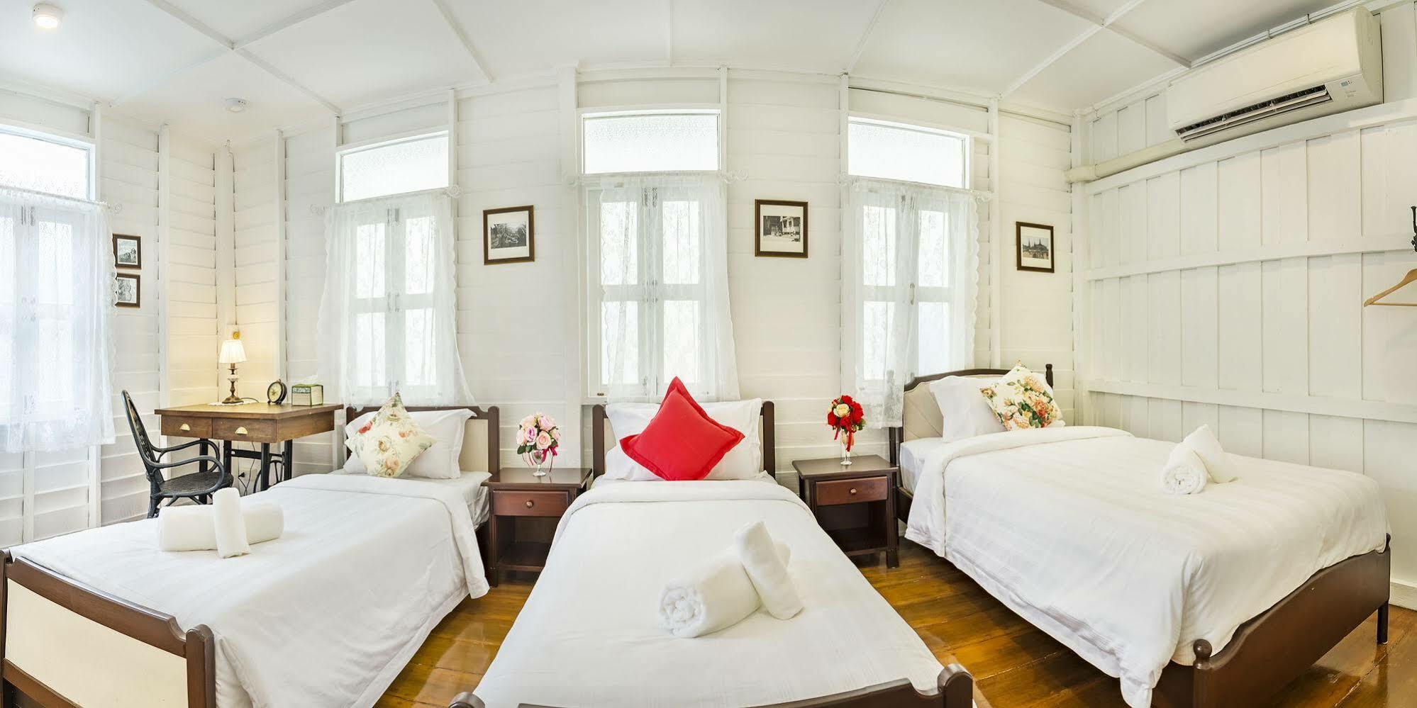 Baankachitpan Bangkok Hotel Екстер'єр фото