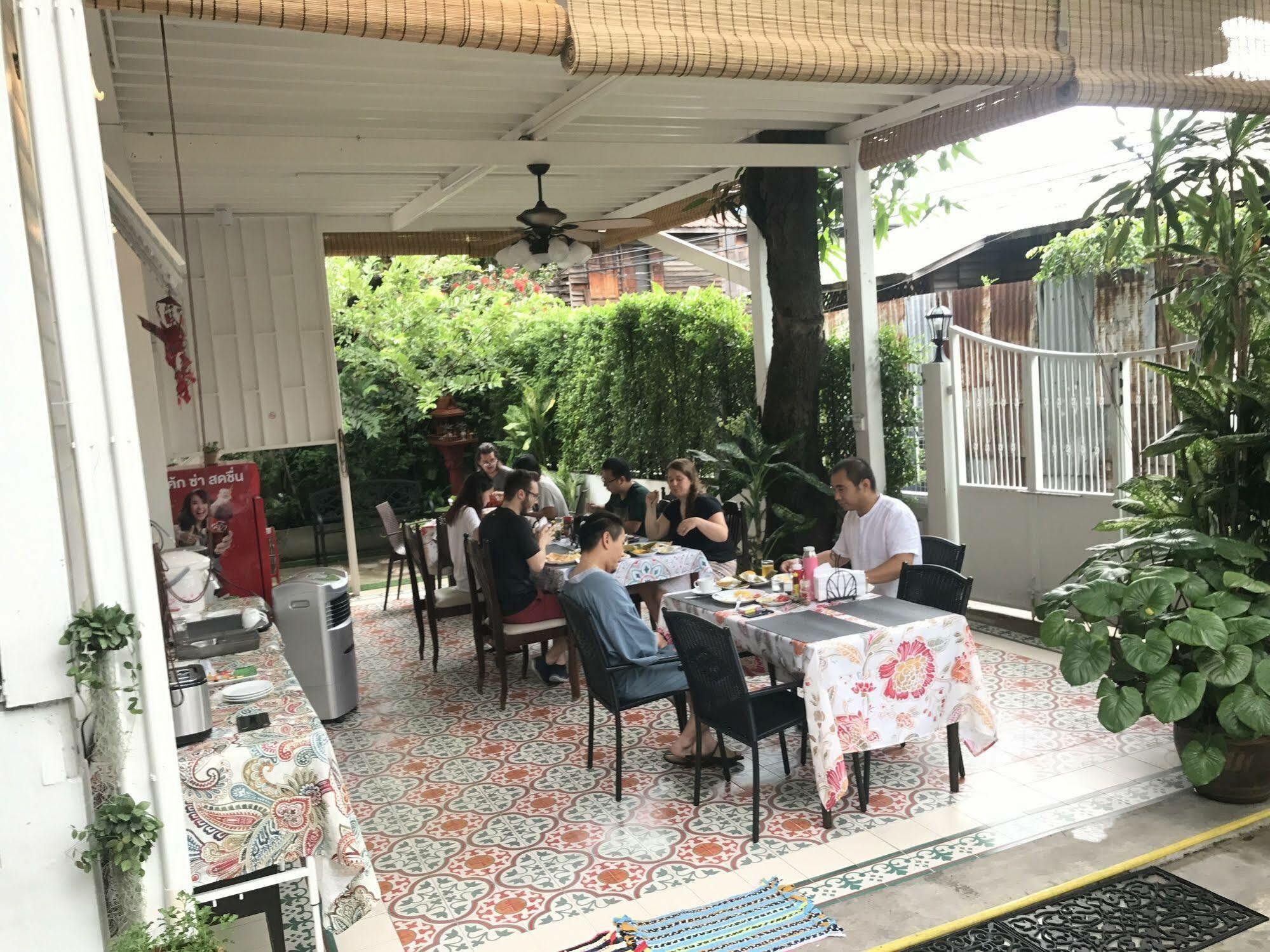Baankachitpan Bangkok Hotel Екстер'єр фото