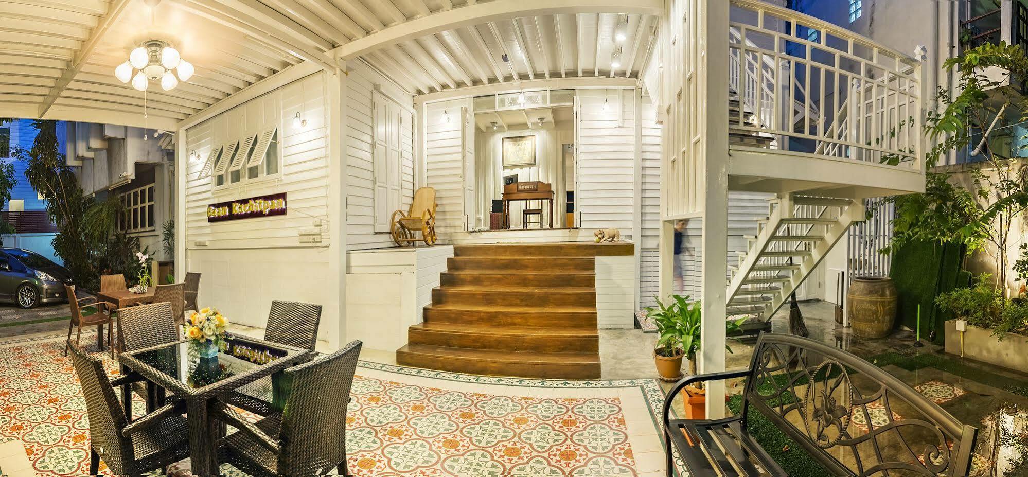 Baankachitpan Bangkok Hotel Екстер'єр фото